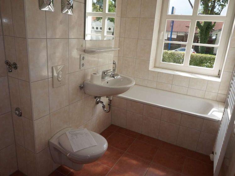 Moderner Grundriss / Bad mit Fenster u.v.m./ frei ab sofort ! - Foto 1