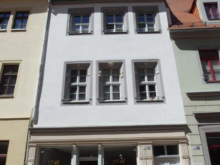 Kleine 3-Zimmer-Dachwohnung mit Badewanne in der Nähe vom Markt - Photo 1