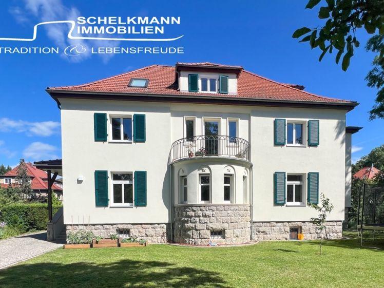 Exklusive Altbauwohnung mit eigenem Garten und Stellplätzen - Photo 1