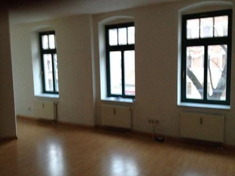Großzügige 1-Zimmer mit Wannenbad, EBK, offener Küche und Aufzug! - Photo 1