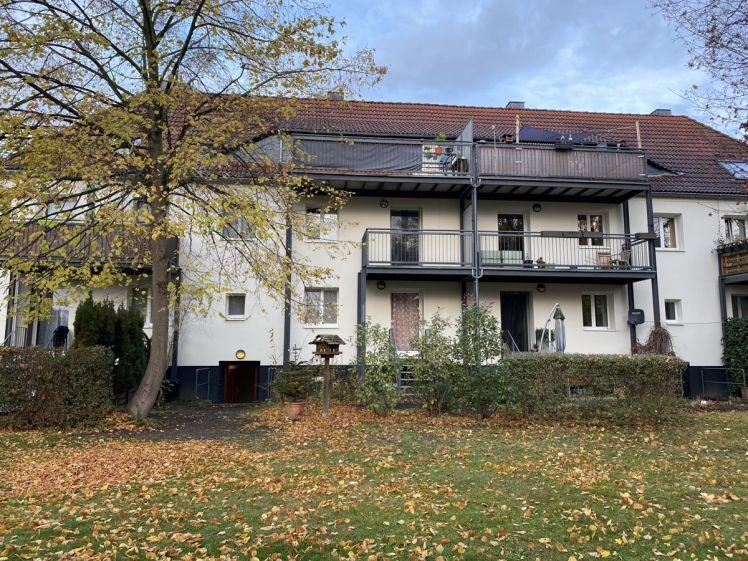 Helle 3 Zimmerwohnung im Dachgeschoß mit großzügigem Balkon und zwei Bädern - Photo 1