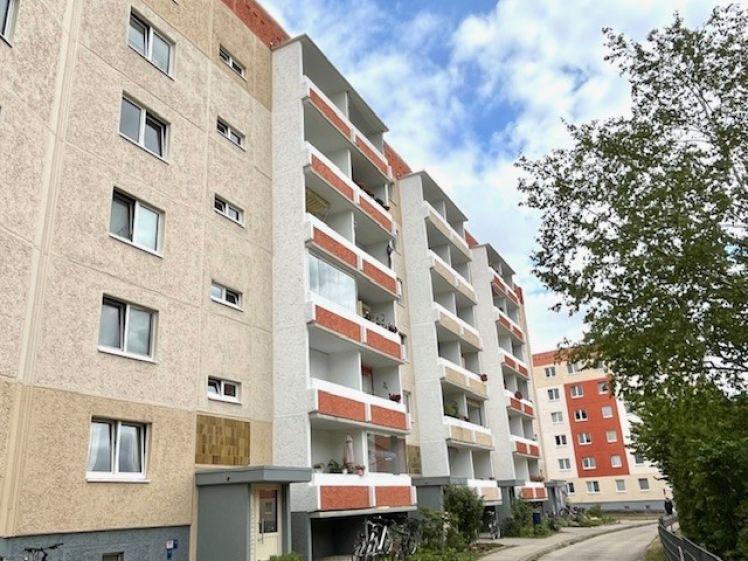 Kleine 2-Raum Single-Wohnung mit Balkon und Badewanne ab Mai 2026 - Foto 1