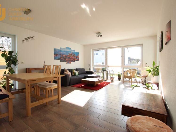Barrierefrei und teilmöbliert - Helle 2 Zimmerwohnung mit Garten und Stellplatz in Dudenhofen - Photo 1