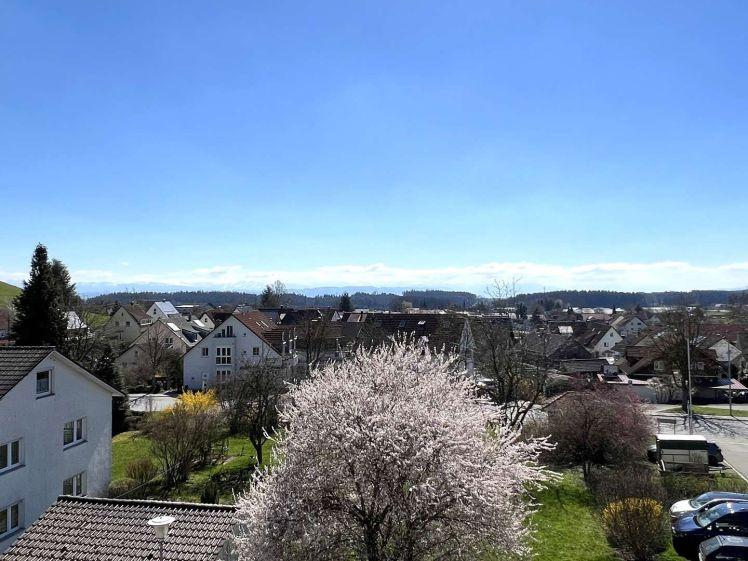 Sonnige 3 Zimmer Wohnung mit schönen Aussichten in Waldburg - Photo 1