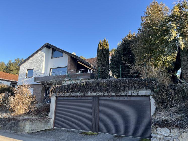 Aid.-Deufringen: 5,5 ZW mit Terrasse und Garten - Foto 1