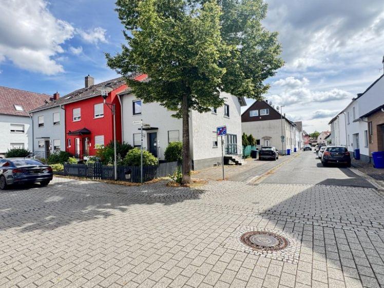 Großzügige Maisonette-Wohnung mit Südwest-Balkon – vollständig saniert und ruhig gelegen - Foto 1