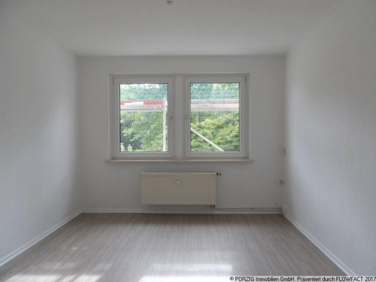 Wunderschöne 3-Raum-Wohnung mit Einbauküche - Photo 1