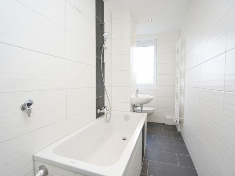 Moderne Wohnung / Balkon / Frisch saniert - Foto 1