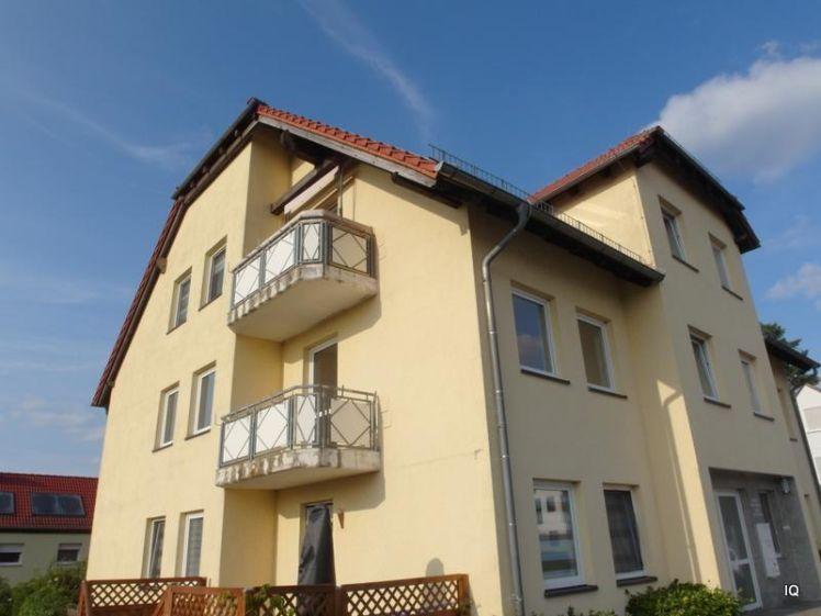 Ab August 2026: Schöne 3-Zimmer-Wohnung mit Balkon, separater Küche und neuem Laminatboden - Foto 1