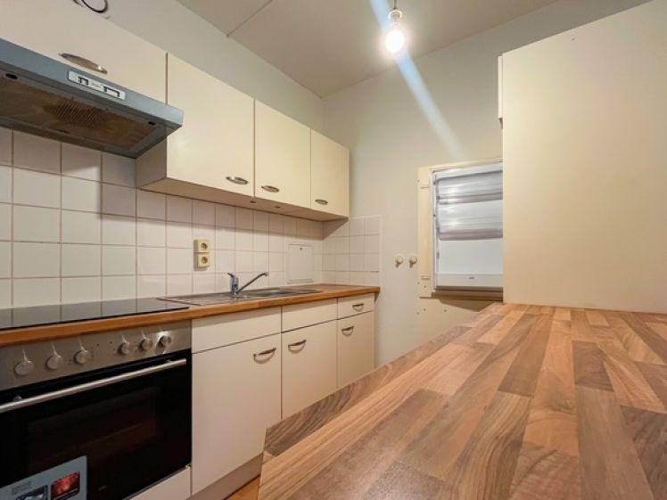 Moderne Wohlfühlwohnung mit Einbauküche und sonnigem Balkon! - Photo 1