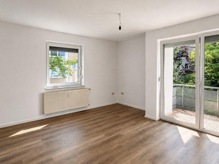 Gemütliche 3-ZKB mit heller Wohnatmosphäre und idealer Raumaufteilung. Anfrage bitte per E-Mail! - Foto 1