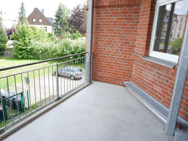 Großer und sonniger Balkon an der Küche - 2. OG - Laminat - Photo 1