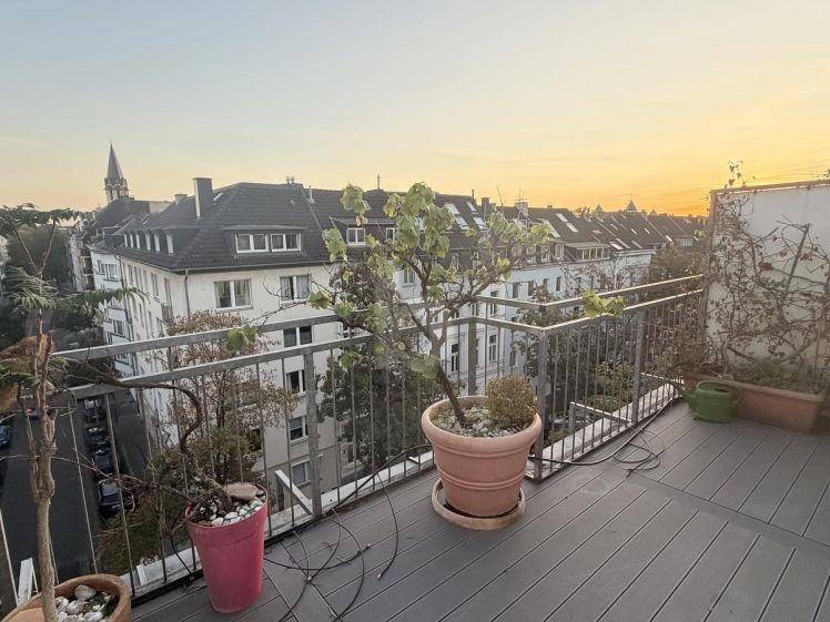 EXKLUSIVE MAISONETTE MIT PRIVATER DACHTERASSE - Foto 1