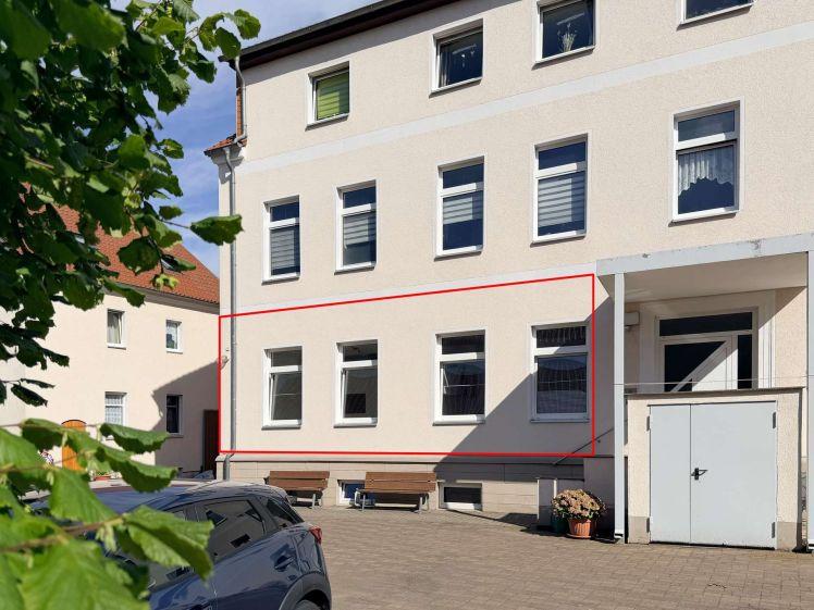 Charmante 1-Zimmer-Wohnung im sanierten Altbau mit Einbauküche im Herzen von Langenweddingen - Foto 1