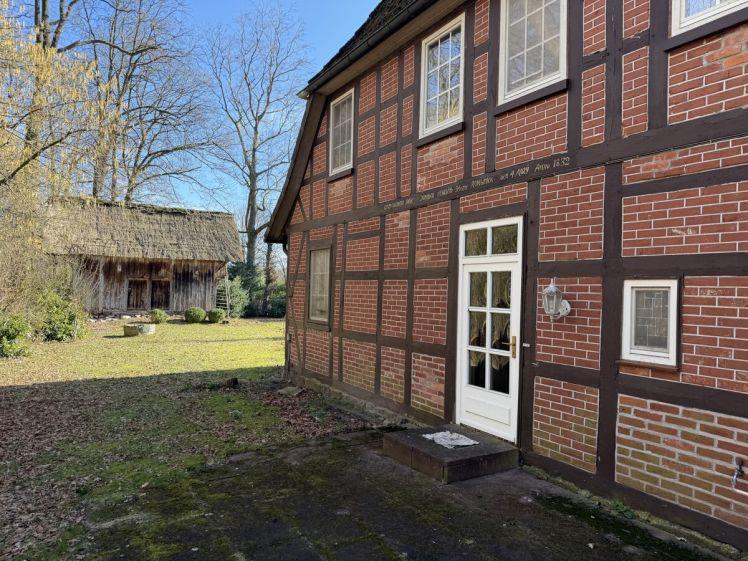 Wohnung im auf zwei Ebenen - Charmantes Fachwerkhaus mit Garten - Foto 1
