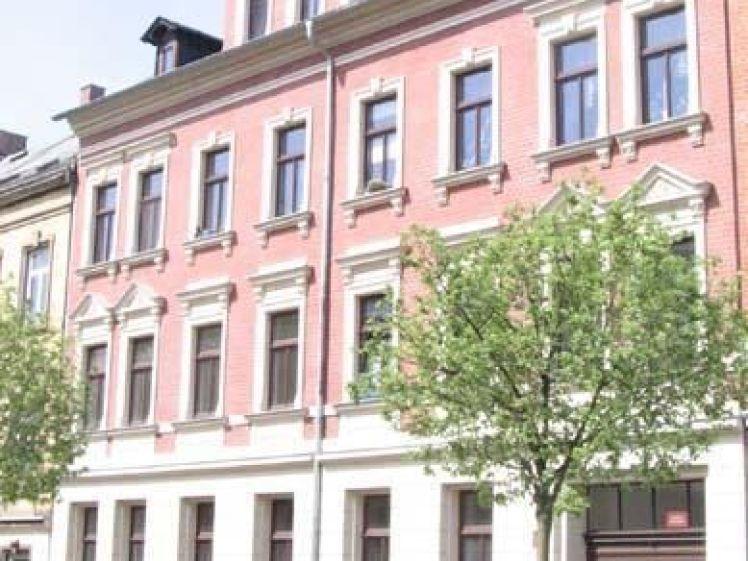 Große DG 2-Zimmer mit Einbauküche, Laminat in Topplage zum Toppreis! Stellplatz mgl. - Foto 1