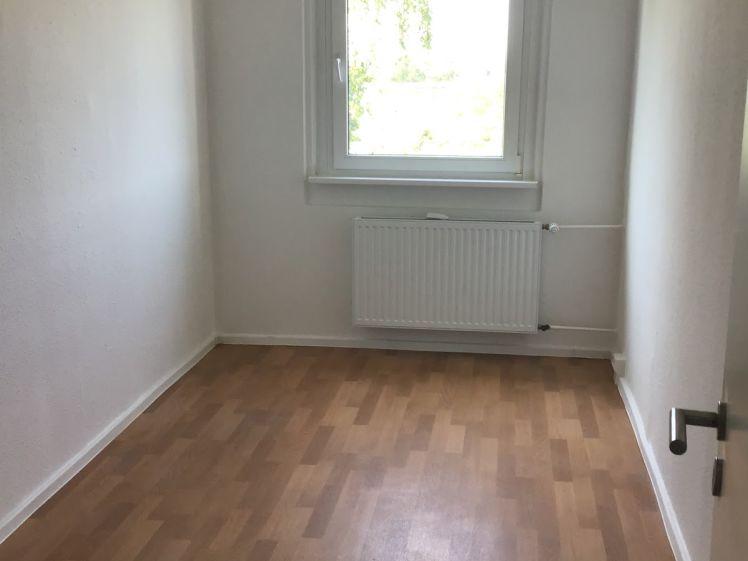 Helle 2 Zimmer Wohnung mit Balkon - Photo 1