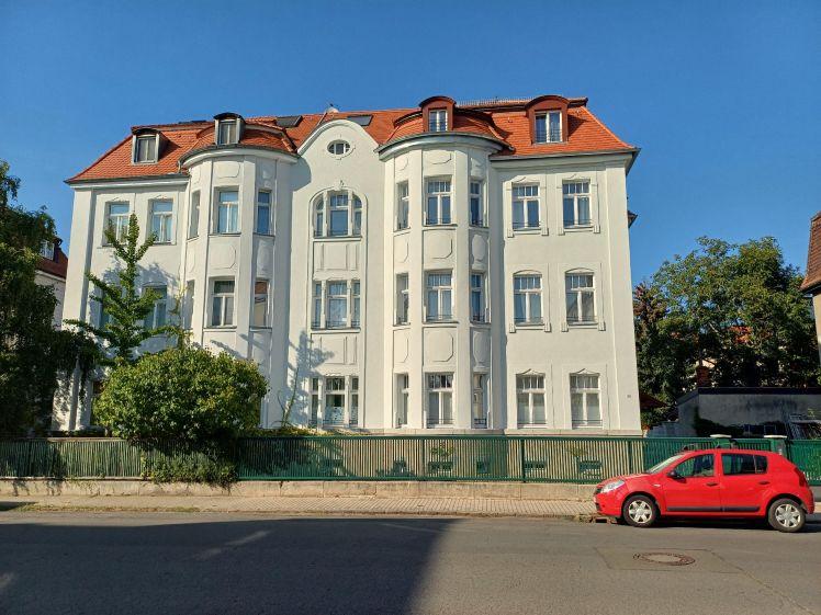 :-) Jugendstil-Villa – edel saniert! Erstbezug! + Parkplatz m. Ladesäule + Wintergarten + große Küche + EBK möglich+ Stellplatz + hochwertige Ausstattung + gepflegtes MFH + - Foto 1