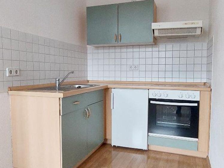 Wohnung mit Einbauküche im Zentrum sucht Sie! - Foto 1