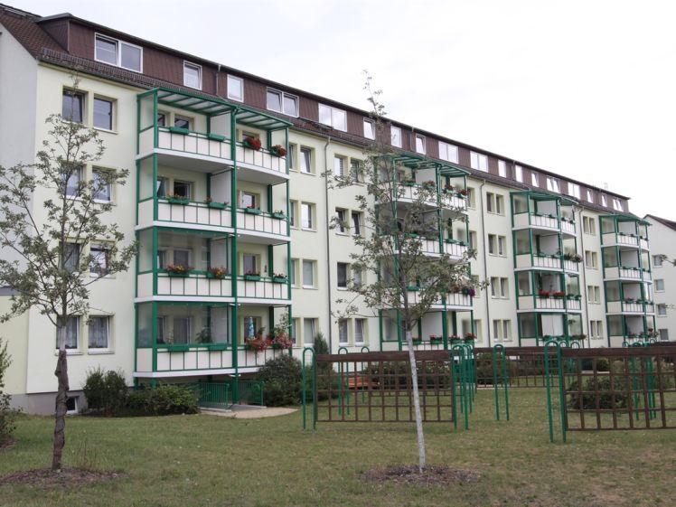 3-Raum-Wohnung im Erdgeschoss mit Balkon - Foto 1