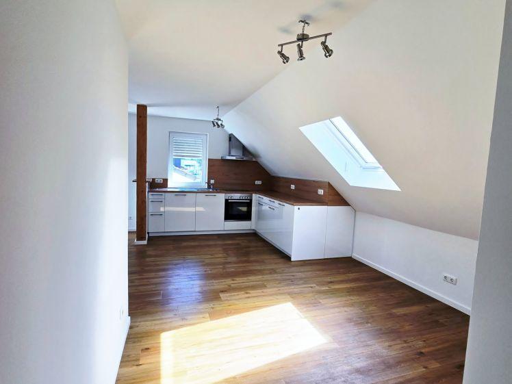 Longuich: Großzügige ca. 90 m² ren. Wohn(t)raum: Weinbergnähe, EBK, Garten und Stellplatz - Photo 1