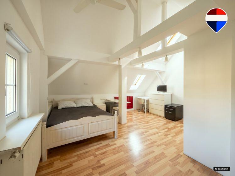 Charmantes Dachgeschoss-Apartment mit besonderem Raumgefühl – 850 € All-inclusive-Pauschalmiete - Photo 1