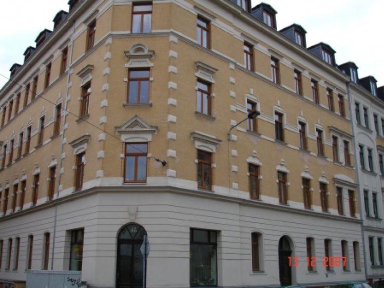 Stilvolle sanierte Altbauwohnung mit Stuck und Parkett auf ca. 54 m² - Photo 1