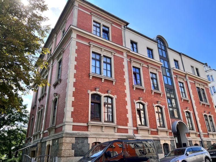 Lindenstr. 4, DG Mitte - Einbauküche und Ankleide - Photo 1