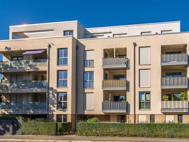 Renovierte 3-Zimmmer Wohnung mit Terrasse und Gartenanteil in Dresden- Gruna - Photo 1