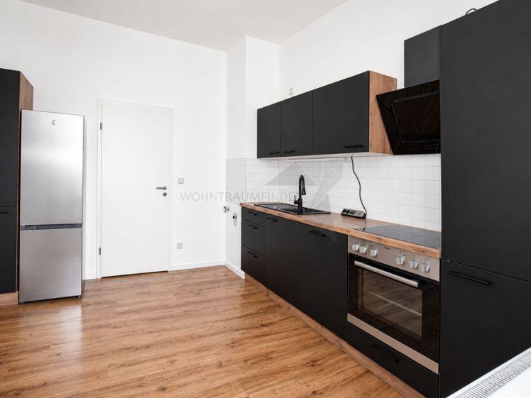 Großzügige, helle 3 Raum Whg. mit Einbauküche, sonnigem Westbalkon und Tageslichtbad - Foto 1