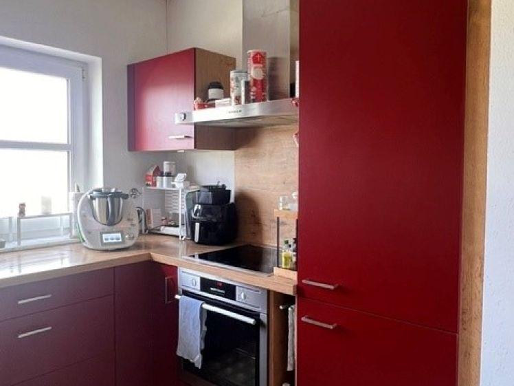 Balkon, Einbauküche und grüne Lage für Ihr Wohlfühlzuhause - Foto 1
