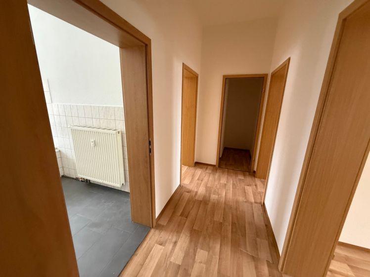 Komfortable, helle 2-RaumEG Wohnung in Plauen zu vermieten! - Photo 1
