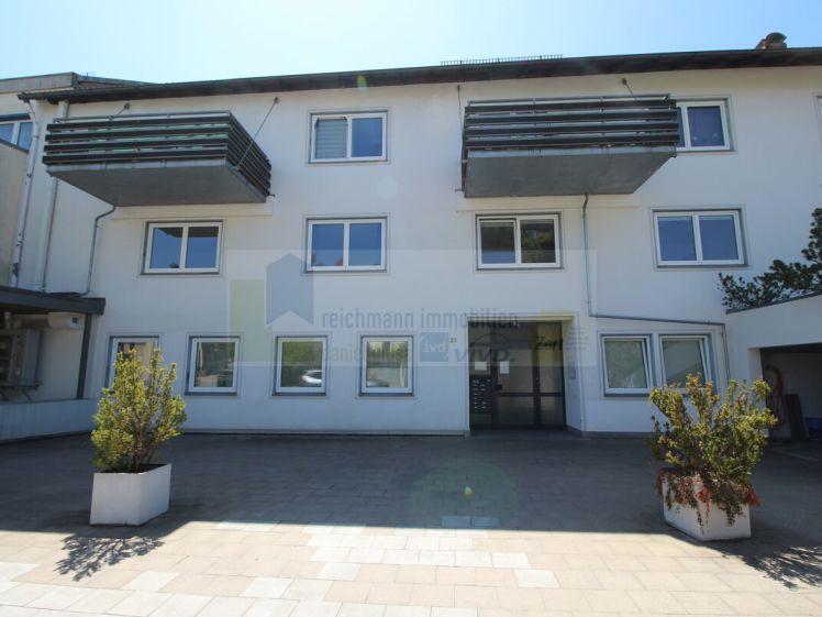 Großzügige 3,5 Zimmer Wohnung mit Stellplatz mitten im Herzen von Donaueschingen - Foto 1