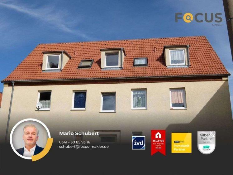 Böhlen - Jetzt wieder verfügbar - kleine DG-Wohnung mit Einbauküche, Wannenbad & grüner Aussicht - Photo 1