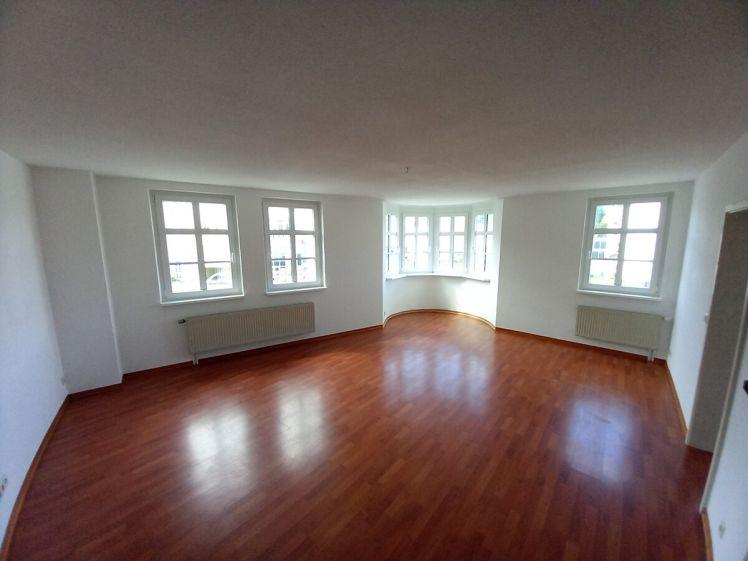 Zentral gelegene 3-Zimmer Wohnung in saniertem Stadthaus in Crimmitschau, ab 01.11.2026 - Foto 1