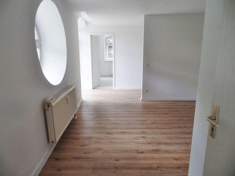 moderne 2-Raum-Wohnung mit Terrasse - Photo 1