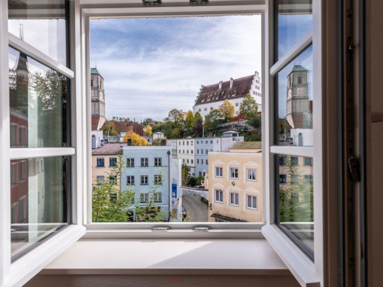 Tolles 1-Zimmer-Appartement mit Schreiner Einbauküche und Terrasse mitten in der Altstadt! - Foto 1