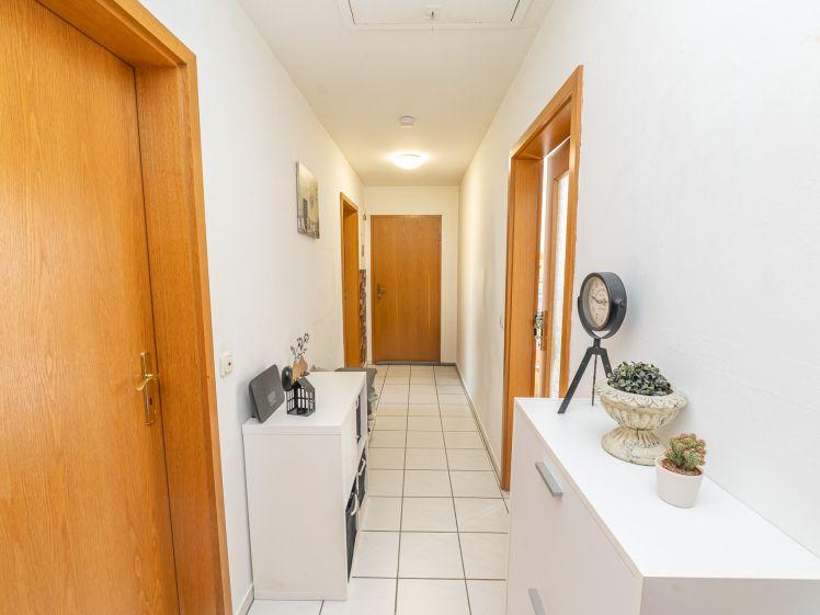 Gemütliche 3-Zimmer-Wohnung im OG – Balkon mit Blick ins Grüne - Photo 1