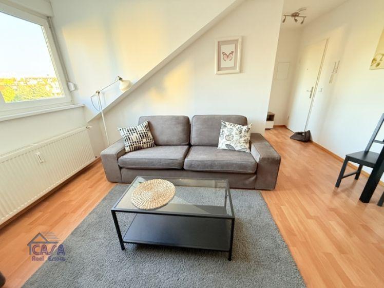 FUSSLÄUFIG ZUR SCHWEIZER STRASSE: 2 Zimmer mit Skyline Blick, modern eingerichtetes Apartment nahe der Schweizer Strasse - Photo 1