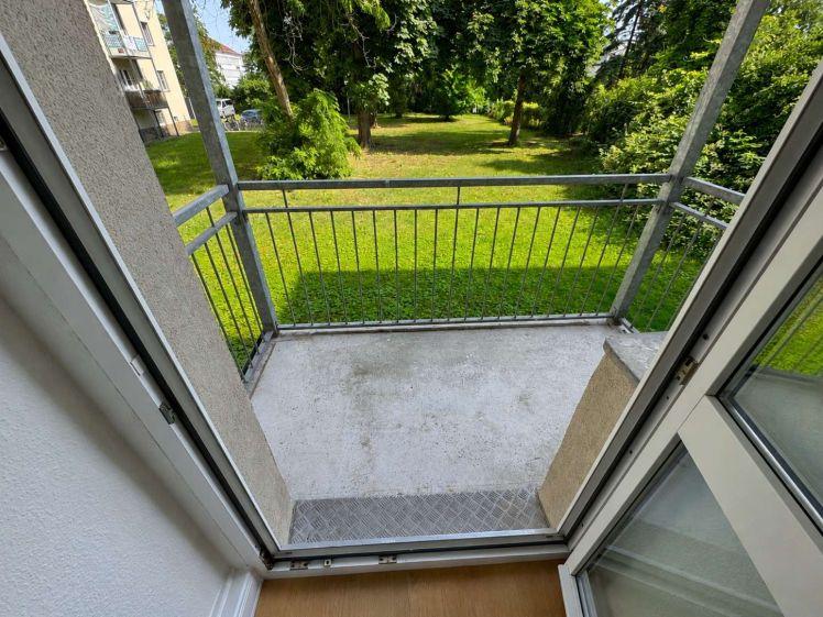 ERSTBEZUG NACH KOMPLETTER RENOVIERUNG! // 3-Raum-Wohnung mit Balkon im begehrten Plagwitz - Foto 1