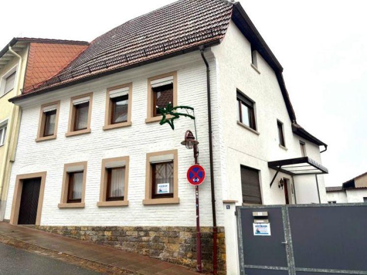 Immobilie in Malsch - Charmantes Haus mit Garage, großem Hof und Garten - Bild 0