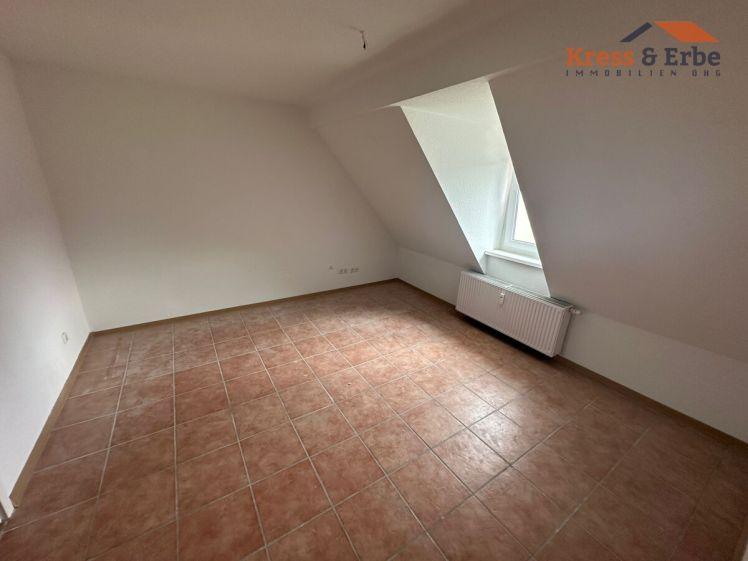 Gemütliche 2-Zimmer-Dachgeschosswohnung mit Einbauküche im Herzen von Schlüchtern - Foto 1