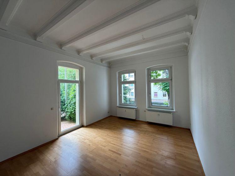 Attraktive, helle 5 - Raum Wohnung mit offener Küche und Terrasse - Foto 1