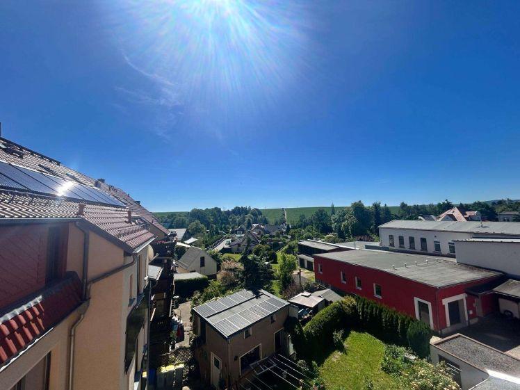 ***Charmante und helle 3-Raum-Dachgeschosswohnung in Hohenstein-Ernstthal*** - Foto 1