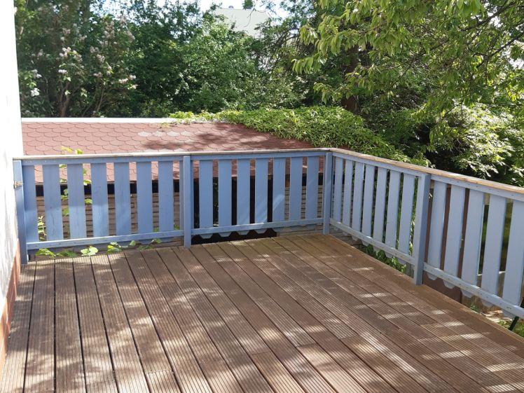 3- Raum Wohnung mit Terrasse zentrumsnah und doch im Grünen - Photo 1