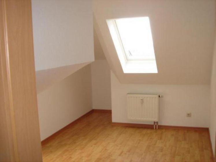 schöne 3 Zimmer Wohnung im Dachgeschoss - Photo 1