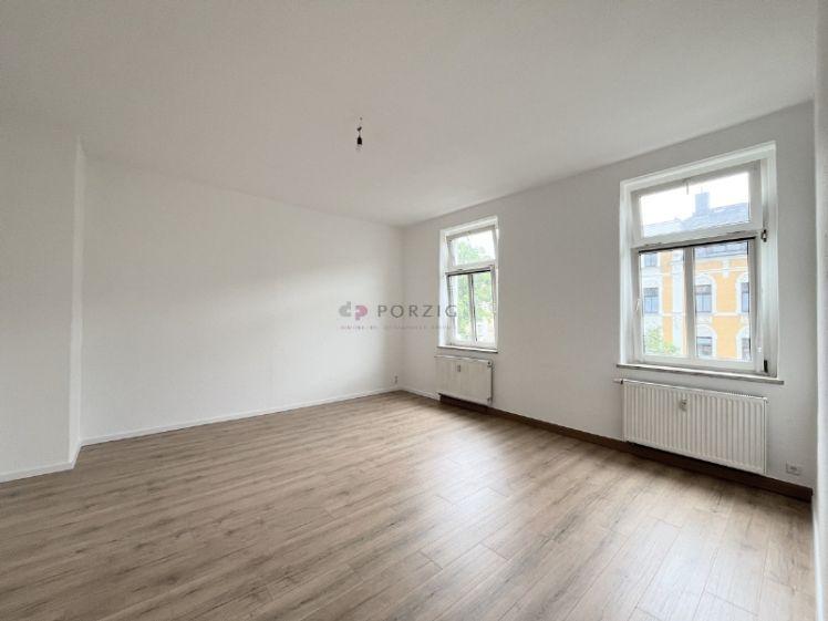 Zwei Zimmer, ein Wow! Frisch renoviert & sofort einziehbereit in Altendorf - Photo 1