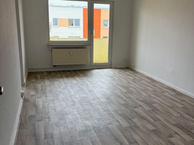 Wir haben für Sie renoviert - 2 Zimmer Wohnung ab sofort verfügbar - Foto 1