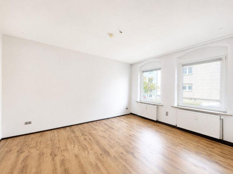 Offleben: 6-Zimmer-Wohnung in der Hochparterre - Photo 1