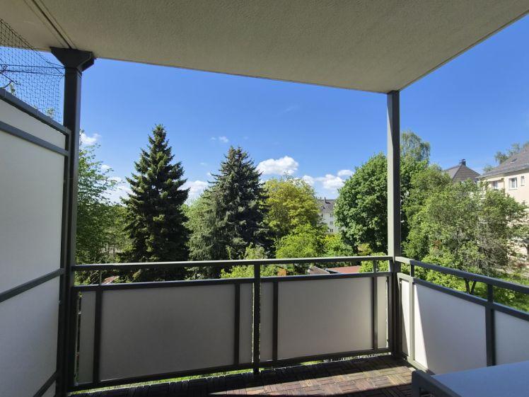 schöne 2-Raum-Wohnung in ruhiger Lage mit Balkon - Foto 1